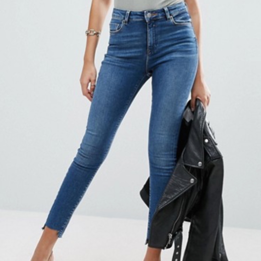 ASOS DESIGN Ridley skinny jeans in roy dark stone